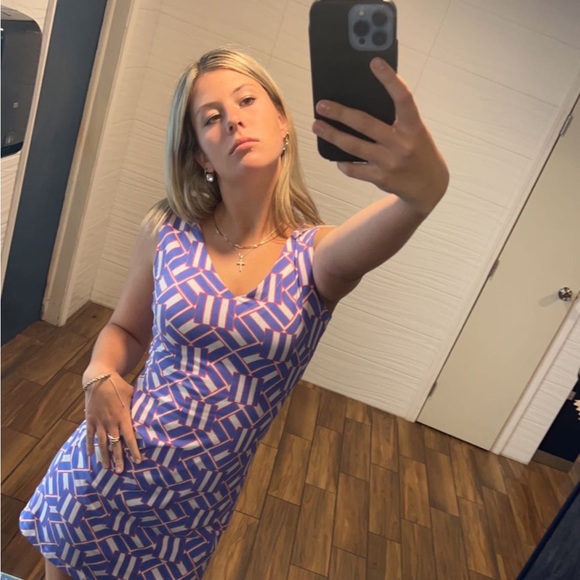 Meet your Posher, Coral - Picture 1 of 1